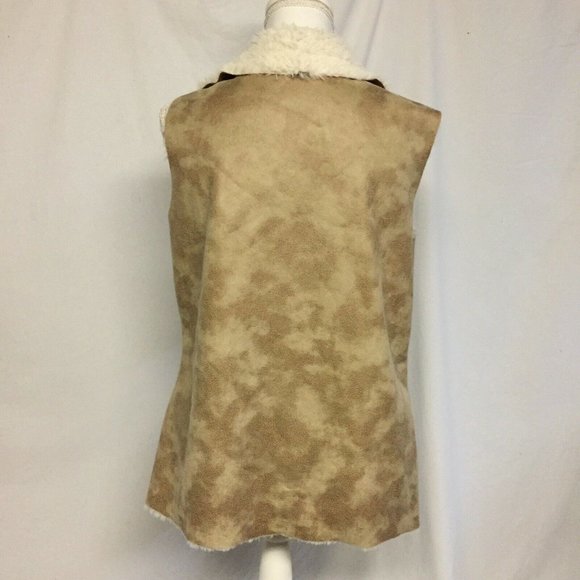 Bit & Bridle Faux Suede Vest Womens L Gently Used - Picture 4 of 11
